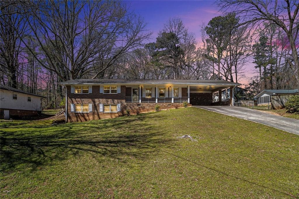 3 bedroom, 2 bathroom, 1,676 sq ft single family residence sold at 441 NAVARRE Drive, Stone Mountain, GA 30087