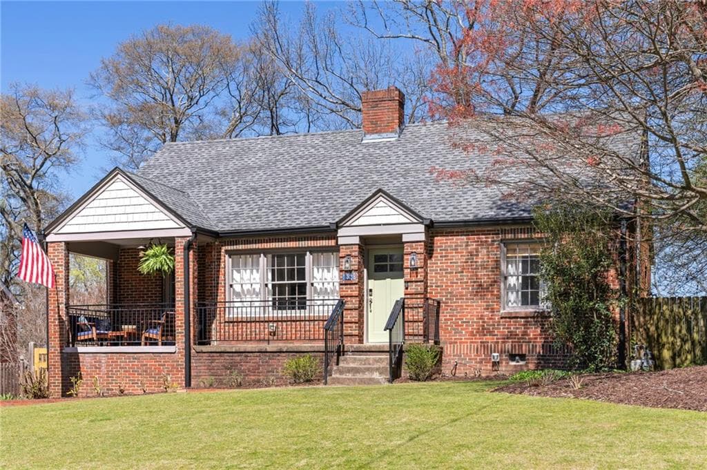 3 bedroom, 2 bathroom single family residence sold at 1328 Briarwood Drive, Atlanta, GA 30306