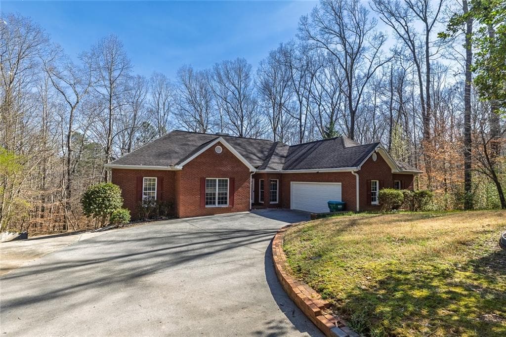 4 bedroom, 4 bathroom single family residence sold at 5060 Governors Walk Drive, Canton, GA 30115