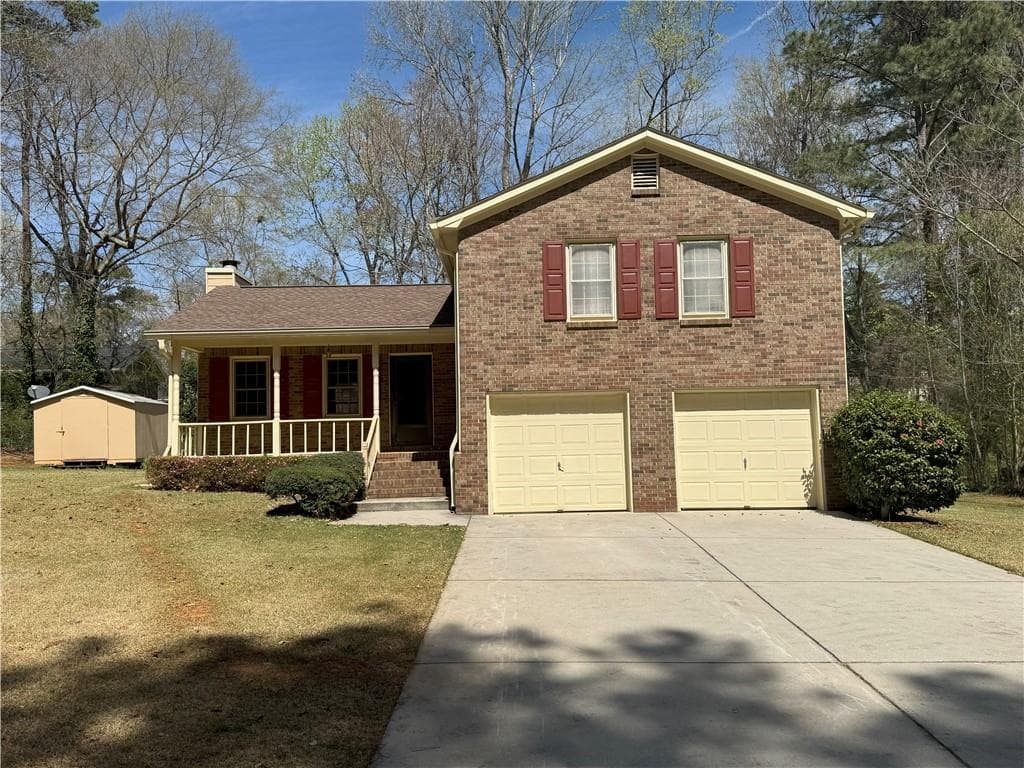 3 bedroom, 2 bathroom single family residence sold at 2917 High Brook Way, Conyers, GA 30094