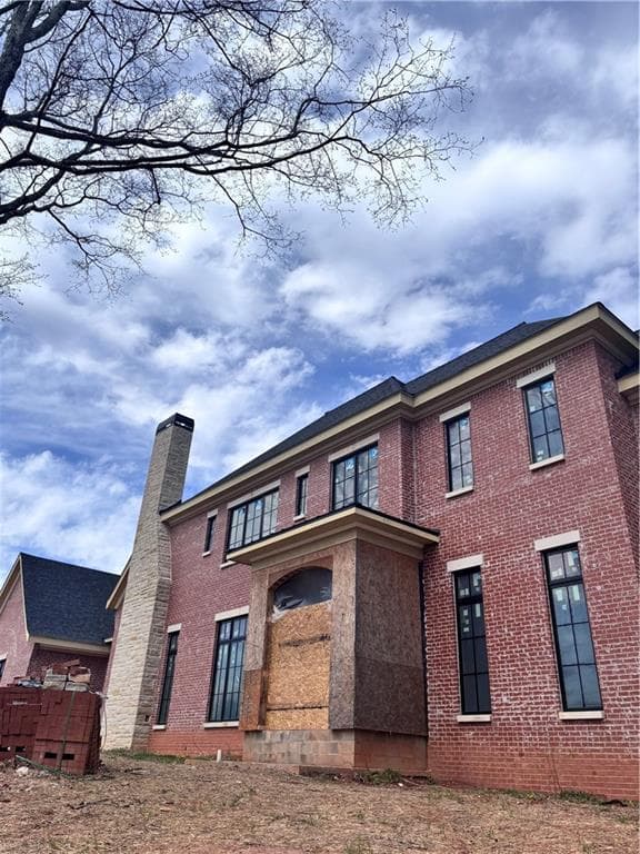 6 bedroom, 7 bathroom single family residence sold at 4881 Powers Ferry Road, Atlanta, GA 30327