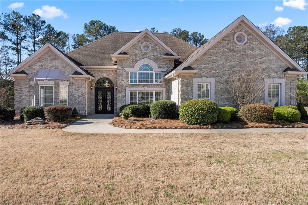 3 bedroom, 2 bathroom single family residence sold at 2304 New Haven Place, Conyers, GA 30094