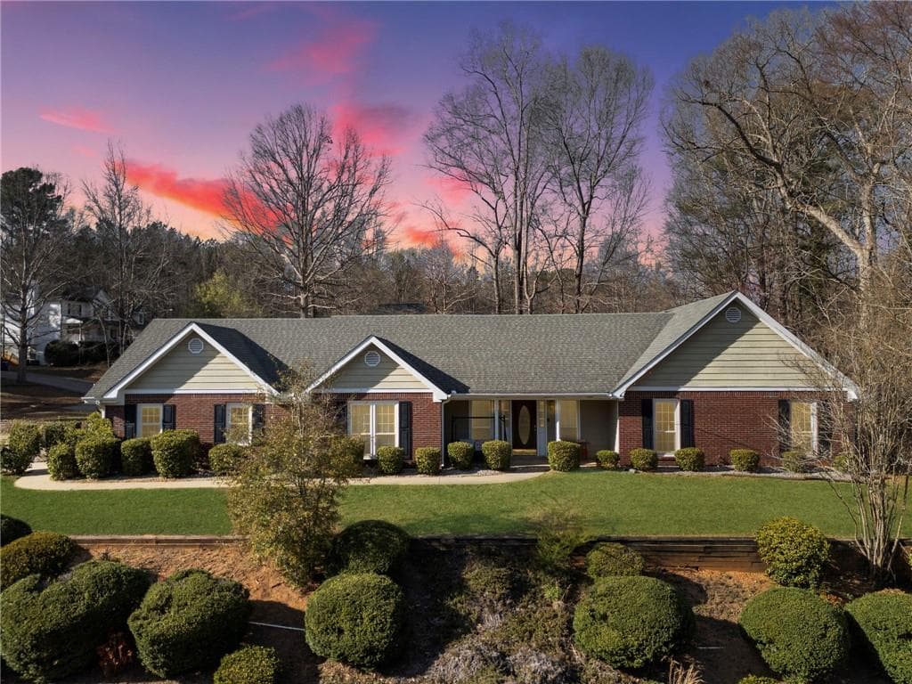 3 bedroom, 2 bathroom single family residence sold at 2630 Amber Creek Drive, Douglasville, GA 30135