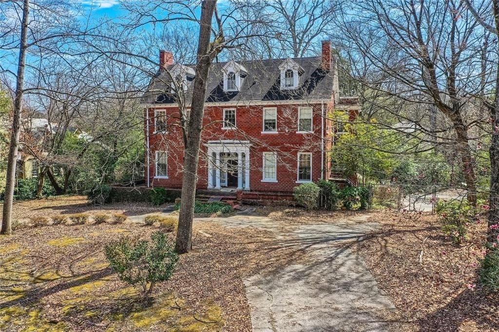 6 bedroom, 6 bathroom single family residence sold at 1305 Fairview Road, Atlanta, GA 30306