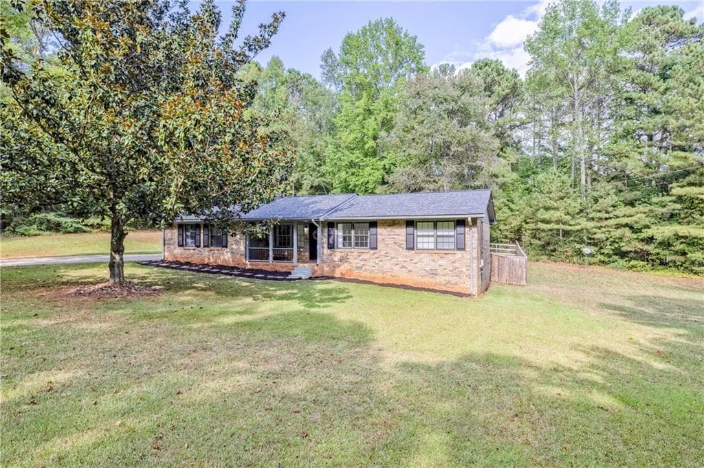 3 bedroom, 3 bathroom single family residence sold at 1167 Mcclung Road, Hiram, GA 30141