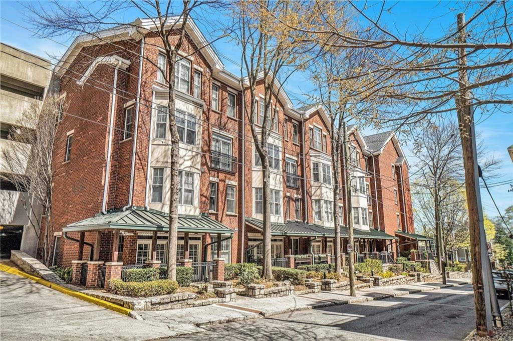 1 bedroom, 1 bathroom, 970 sq ft condominium sold at 850 Piedmont Avenue 1302, Atlanta, GA 30308