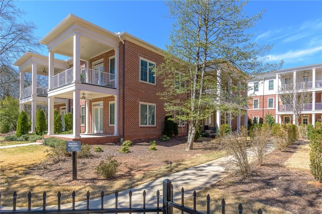 3 bedroom, 4 bathroom, 2,300 sq ft condominium sold at 1200 Ponce De Leon Avenue A-19, Atlanta, GA 30306