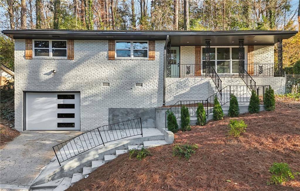 3 bedroom, 2 bathroom single family residence sold at 1012 Latham Road, Decatur, GA 30033