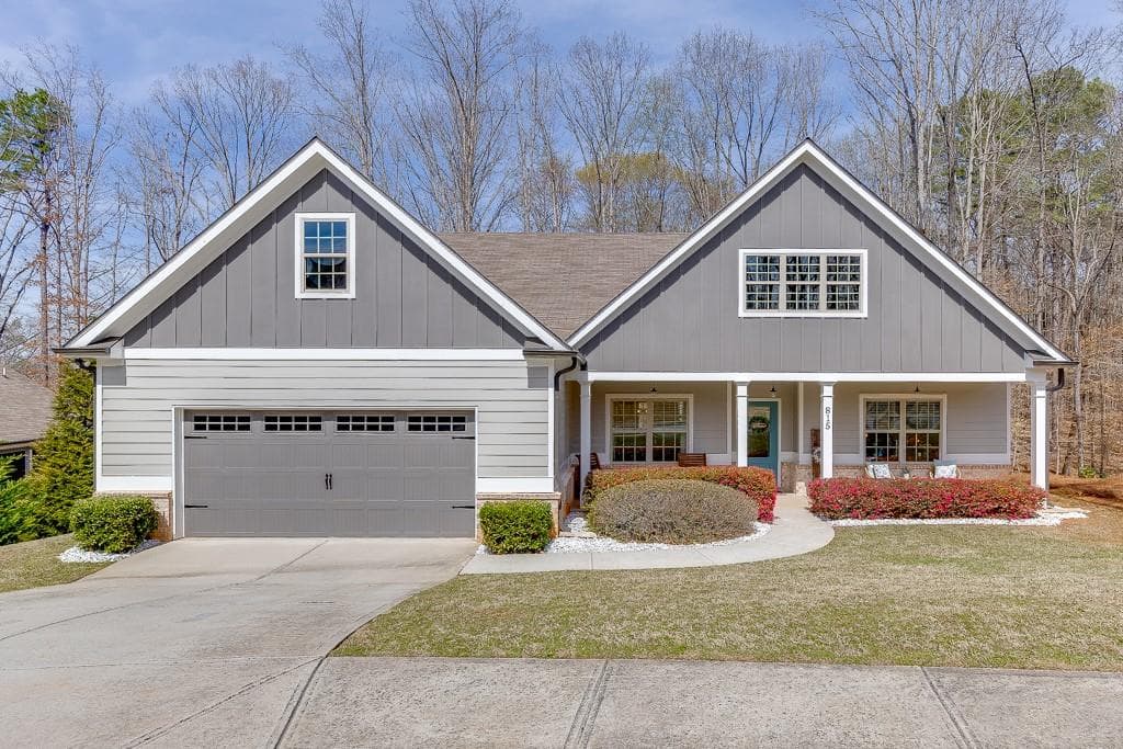 3 bedroom, 2 bathroom single family residence sold at 815 Sassafras Lane, Hoschton, GA 30548
