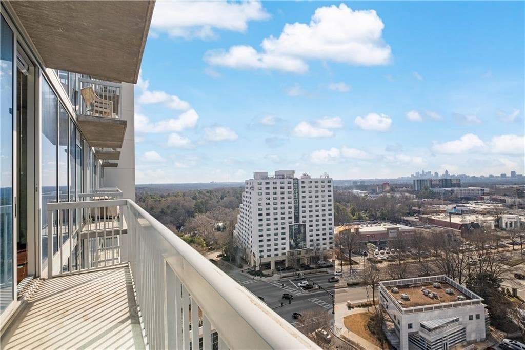 1 bedroom, 1 bathroom, 764 sq ft condominium sold at 3324 Peachtree Road 1510, Atlanta, GA 30326