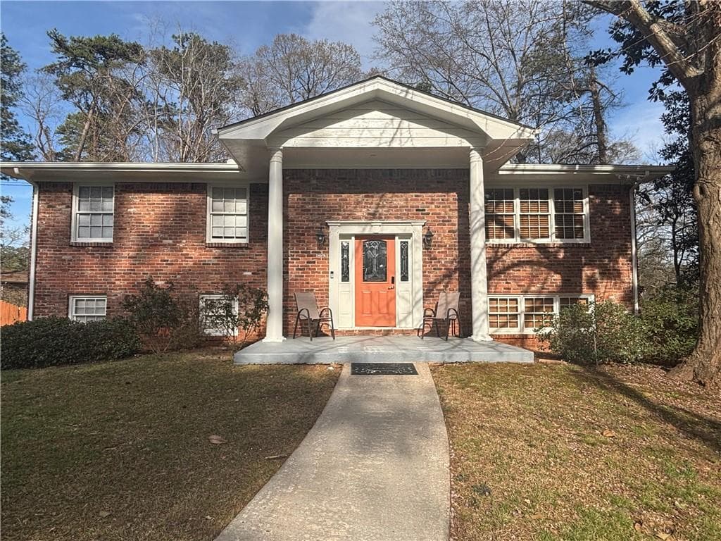 4 bedroom, 3 bathroom single family residence sold at 2784 Williamsburg Way, Decatur, GA 30034
