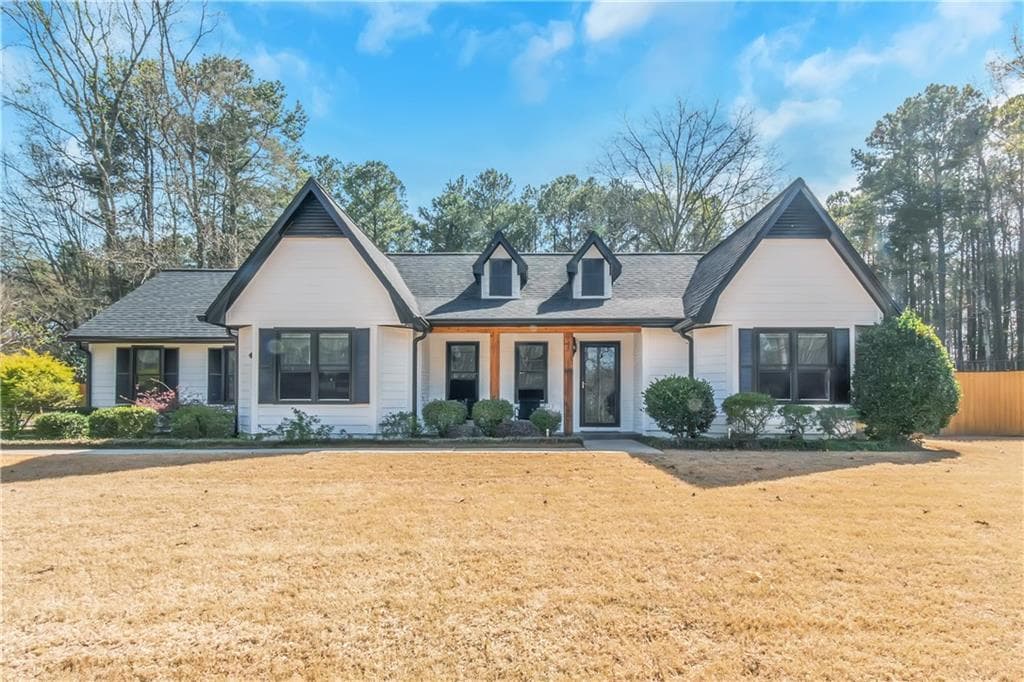 3 bedroom, 2 bathroom single family residence sold at 165 Sugarland Trail, Fayetteville, GA 30214