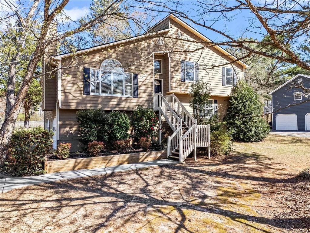 4 bedroom, 3 bathroom single family residence sold at 610 Amberwood Place, Euharlee, GA 30145