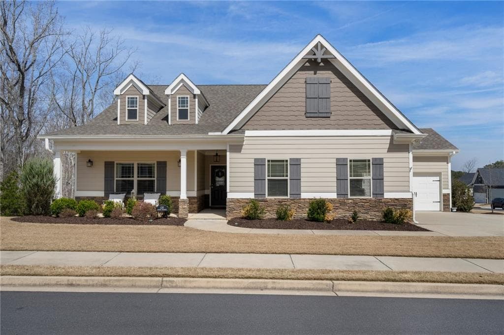 4 bedroom, 4 bathroom single family residence sold at 120 Hawks Trail, Waleska, GA 30183