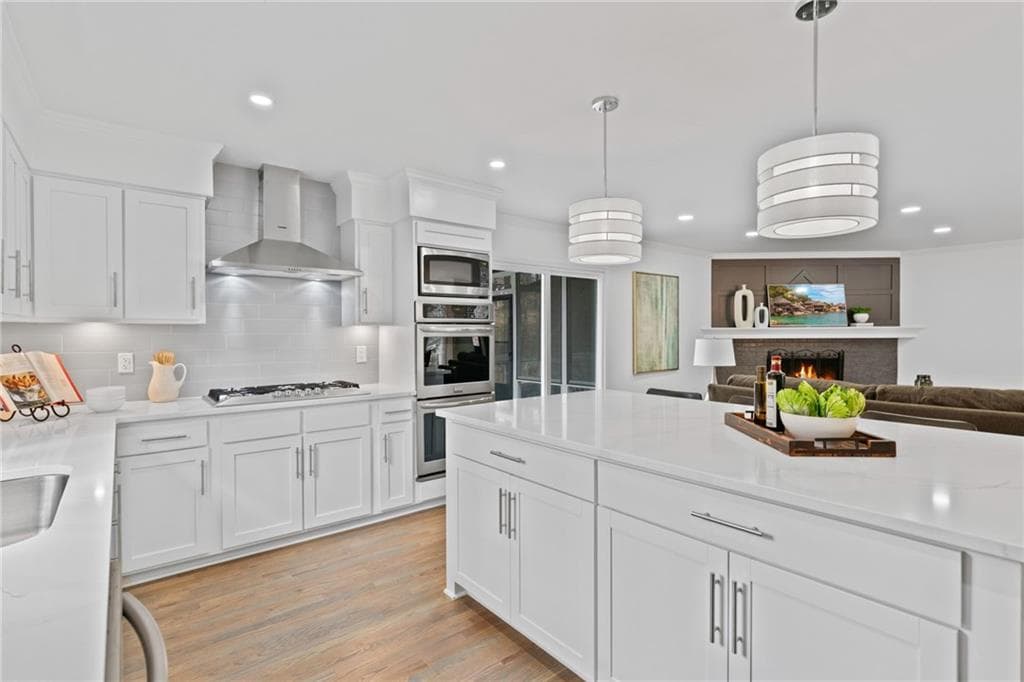 6 bedroom, 4 bathroom single family residence sold at 935 Tiber Circle, Alpharetta, GA 30022