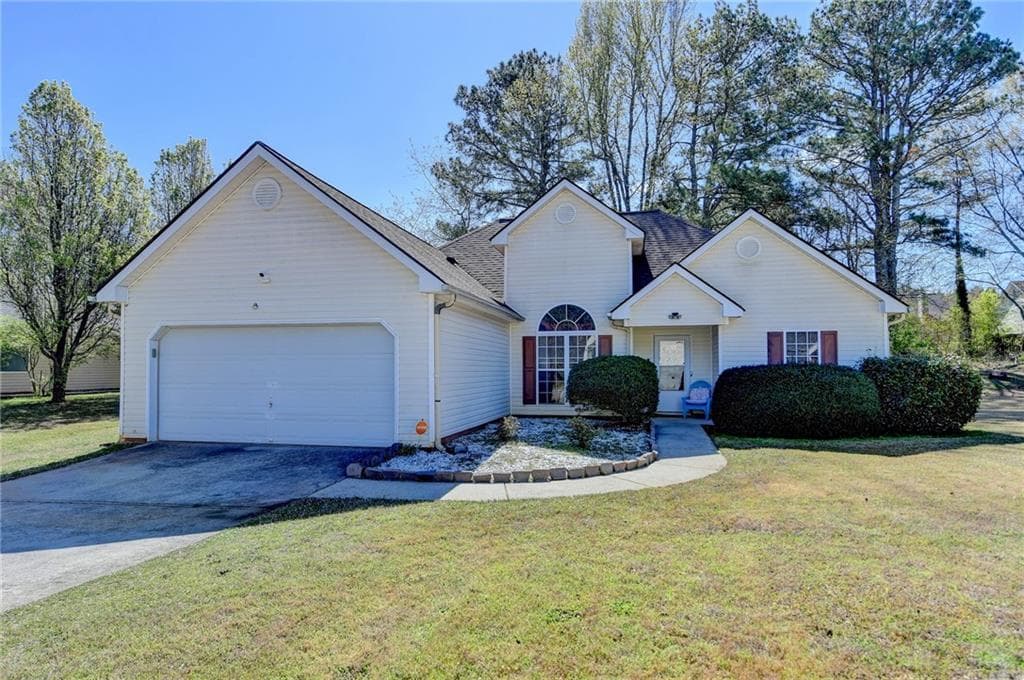 3 bedroom, 2 bathroom single family residence sold at 4652 Huff Park Court, Snellville, GA 30039