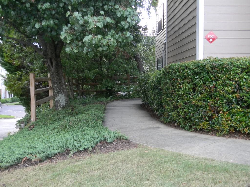 402 Vinings Forest Circle 402, Smyrna, GA 30080 — most recent listing photo