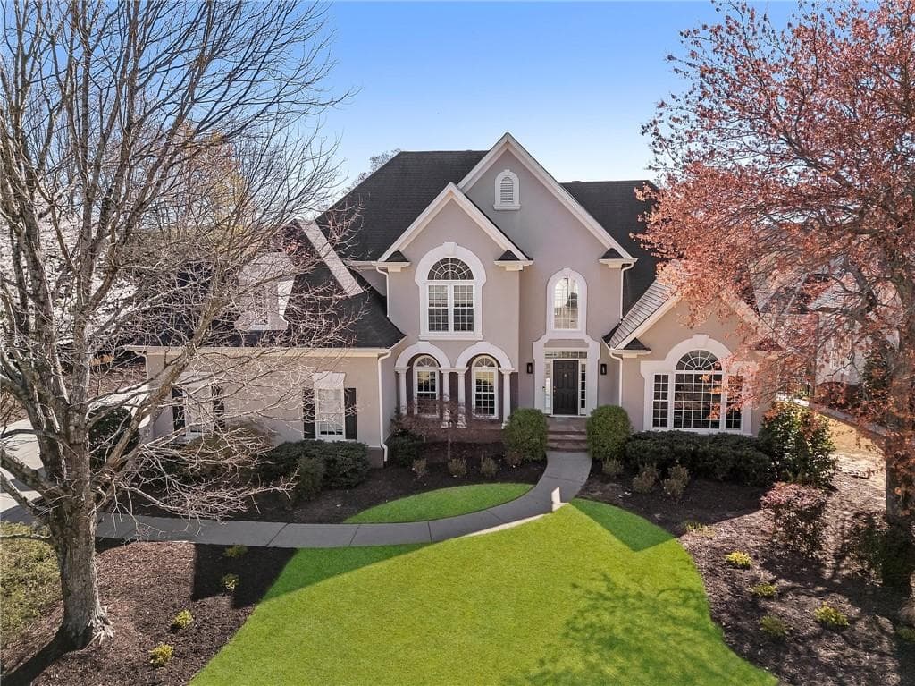 5 bedroom, 5 bathroom single family residence sold at 700 Clubside Drive, Roswell, GA 30076