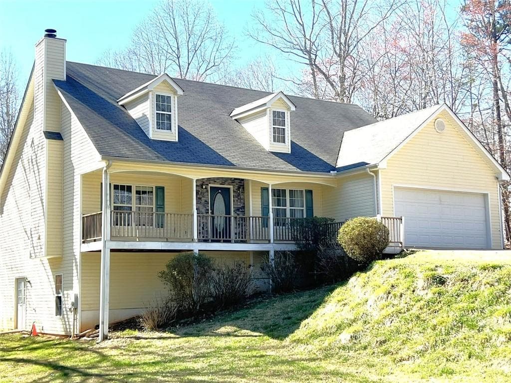 4 bedroom, 3 bathroom single family residence sold at 16 E East Windsor Way, Dawsonville, GA 30534