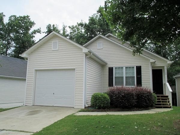 3 bedroom, 2 bathroom, 1,344 sq ft single family residence sold at 7128 Crystal Creek Place, Douglasville, GA 30134