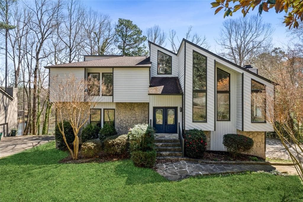 4 bedroom, 4 bathroom single family residence sold at 2724 LONG LAKE Drive, Roswell, GA 30075