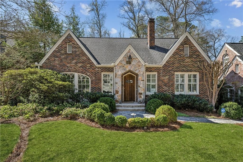 4 bedroom, 4 bathroom, 3,155 sq ft single family residence sold at 185 E Wesley Road, Atlanta, GA 30305