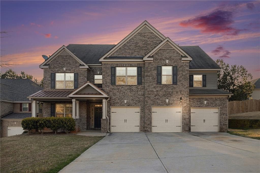 6 bedroom, 5 bathroom single family residence sold at 7691 Brazos Trail, Fairburn, GA 30213