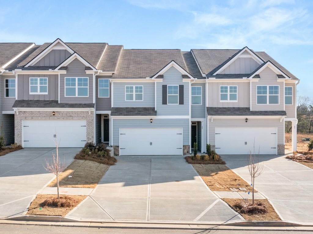3 bedroom, 3 bathroom townhouse sold at 201 Deerberry Drive, Jasper, GA 30143
