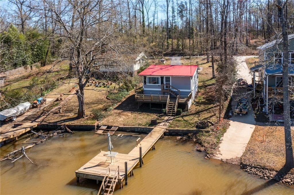 2 bedroom, 1 bathroom single family residence sold at 126 Elizabeth Circle, Jackson, GA 30233
