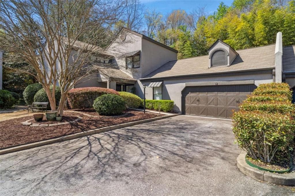 4 bedroom, 3 bathroom, 2,783 sq ft townhouse sold at 2914 Lenox Road 12, Atlanta, GA 30324
