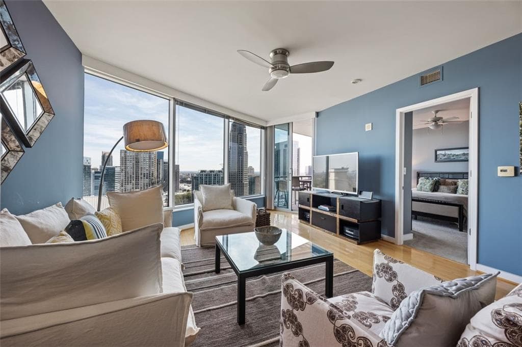 1 bedroom, 1 bathroom condominium sold at 3338 PEACHTREE Road 2804, Atlanta, GA 30326