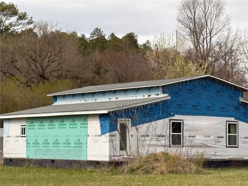 3 bedroom, 2 bathroom single family residence sold at 2355 Trion Highway, La Fayette, GA 30728