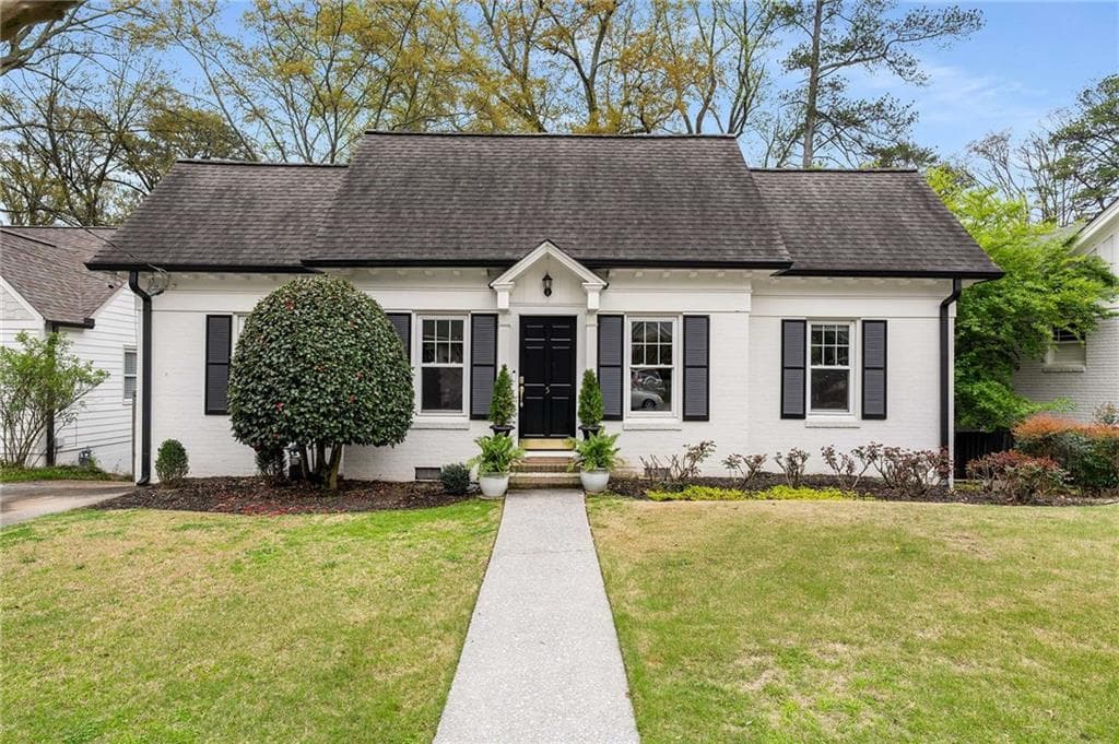 4 bedroom, 3 bathroom single family residence sold at 5 Arc Way, Atlanta, GA 30305