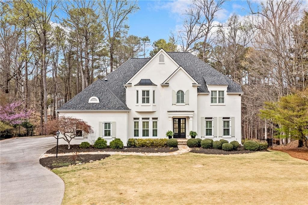 5 bedroom, 6 bathroom single family residence sold at 895 Hampton Bluff Drive, Alpharetta, GA 30004