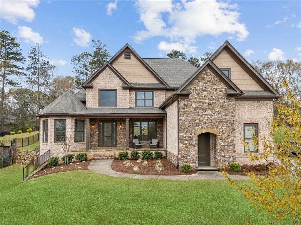 5 bedroom, 5 bathroom single family residence sold at 2428 Sunflower Drive, Hoschton, GA 30548