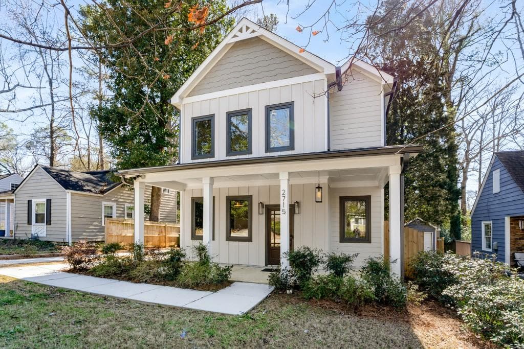 4 bedroom, 3 bathroom single family residence sold at 2715 Memorial Drive, Atlanta, GA 30317