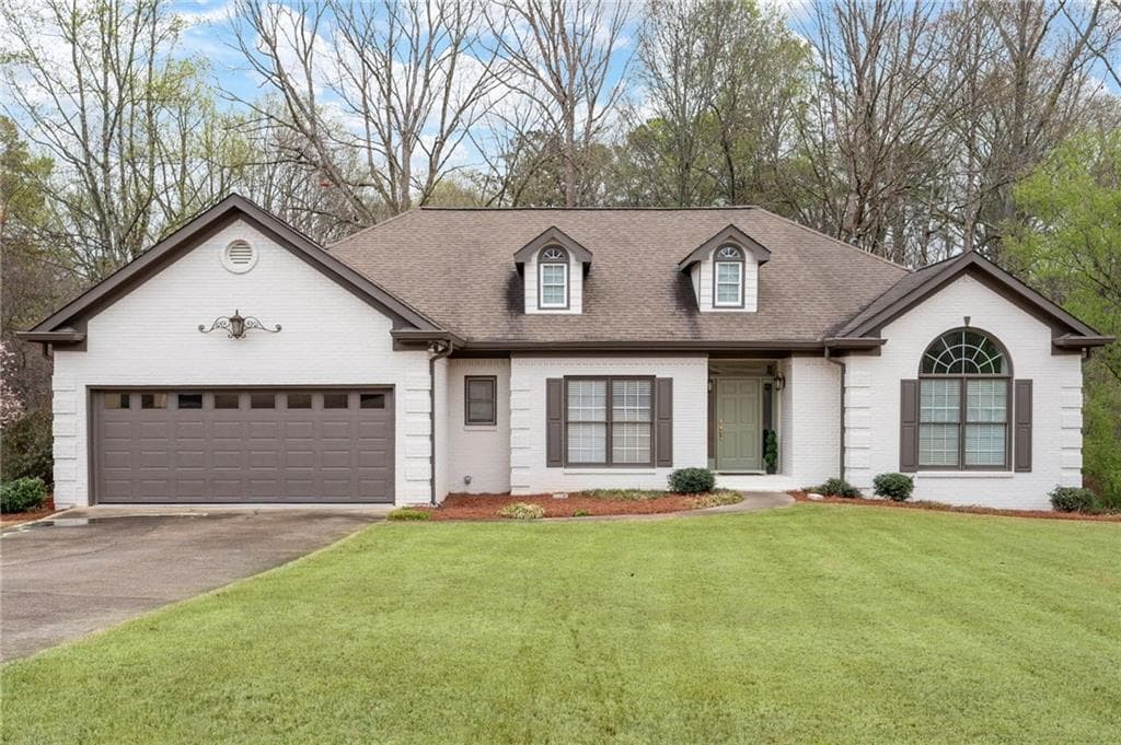 3 bedroom, 2 bathroom single family residence sold at 5233 Hayden Farms Drive, Powder Springs, GA 30127