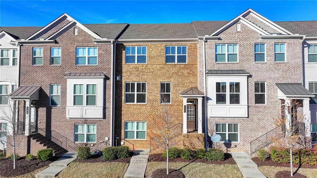 4 bedroom, 4 bathroom townhouse sold at 776 Sunset Park Drive, Suwanee, GA 30024