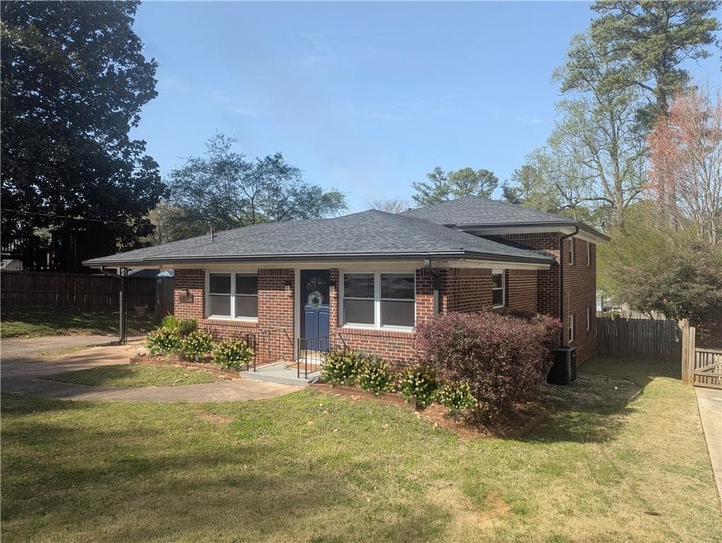 4 bedroom, 2 bathroom single family residence sold at 412 E Pharr Road, Decatur, GA 30030