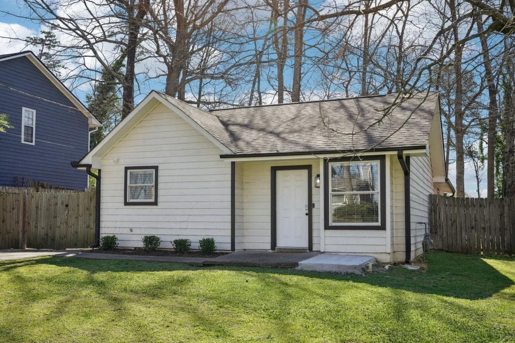 3 bedroom, 2 bathroom single family residence sold at 5722 Woodvalley Trace, Norcross, GA 30071