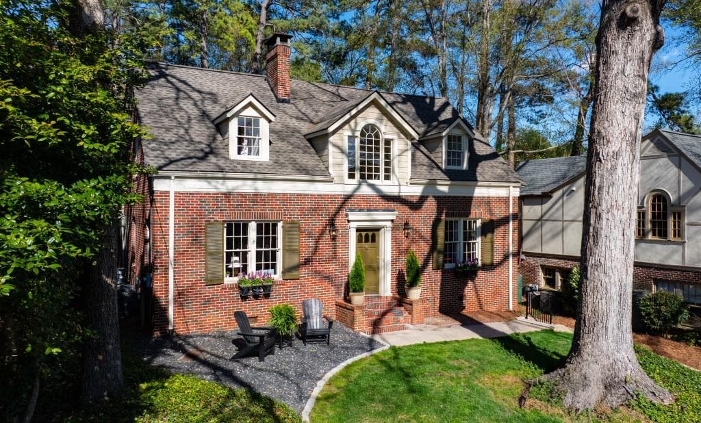 4 bedroom, 4 bathroom single family residence sold at 1691 N Pelham Road, Atlanta, GA 30324