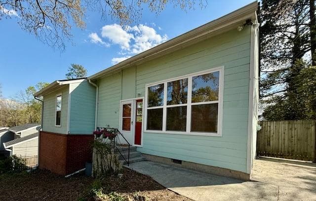 4 bedroom, 2 bathroom single family residence sold at 5087 Fairmont Road, Smyrna, GA 30082