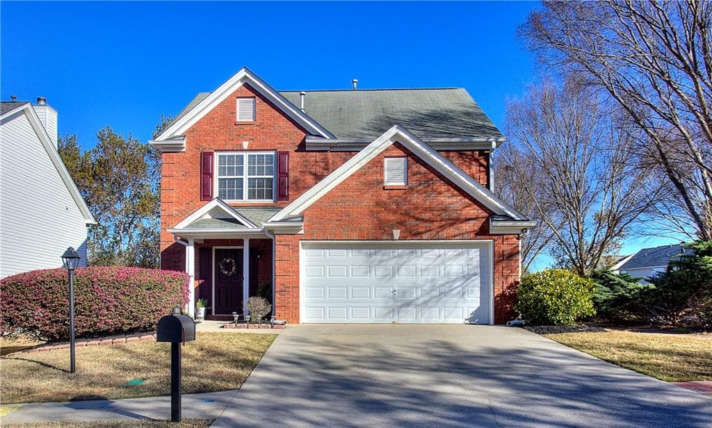 3 bedroom, 3 bathroom single family residence sold at 1011 Winding Down Way, Grayson, GA 30017