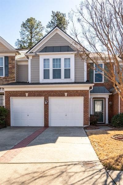 3 bedroom, 3 bathroom, 1,702 sq ft townhouse sold at 195 Finchley Drive, Roswell, GA 30076