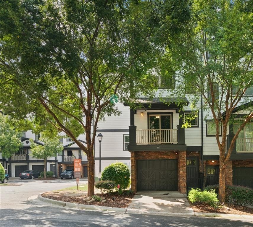 2 bedroom, 3 bathroom, 1,140 sq ft condominium sold at 215 Semel Drive 466, Atlanta, GA 30309