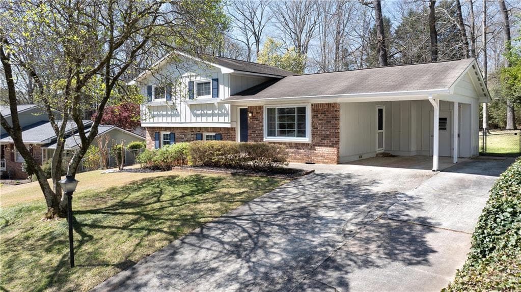 5 bedroom, 2 bathroom single family residence sold at 1636 Avon Avenue, Tucker, GA 30084
