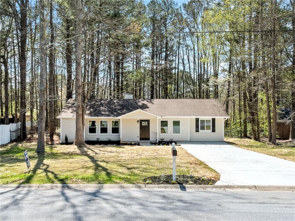 4 bedroom, 2 bathroom single family residence sold at 3435 Stallion Court, Powder Springs, GA 30127