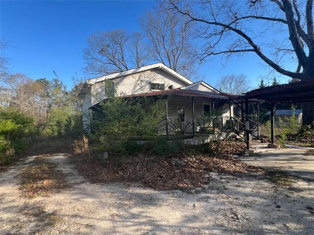 3 bedroom, 2 bathroom single family residence sold at 7134 Williams Road, Flowery Branch, GA 30542