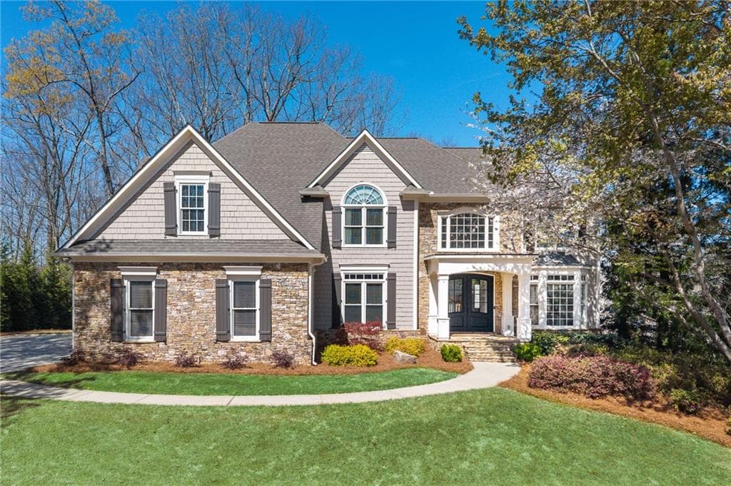 6 bedroom, 5 bathroom single family residence sold at 5303 Whitehaven Park Lane, Smyrna, GA 30126