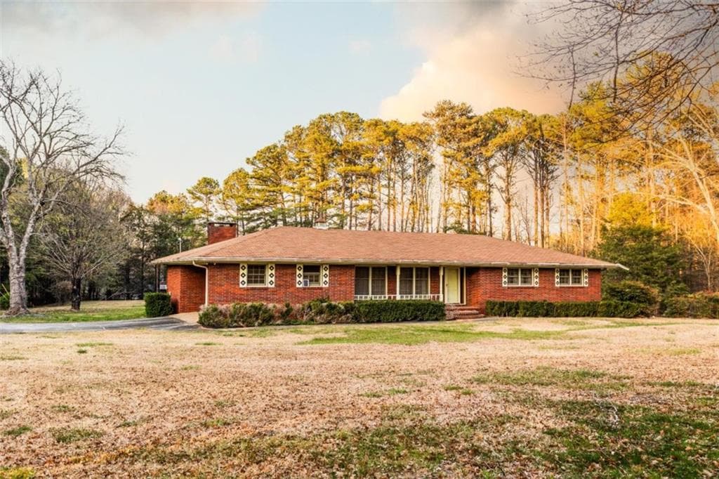 3 bedroom, 2 bathroom single family residence sold at 3856 Egypt Road, Snellville, GA 30039